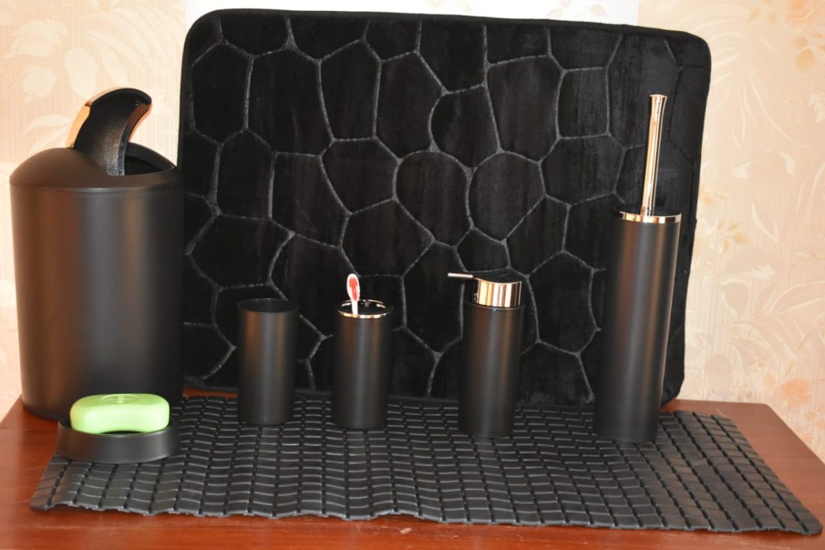 Bathroom set - Image 2